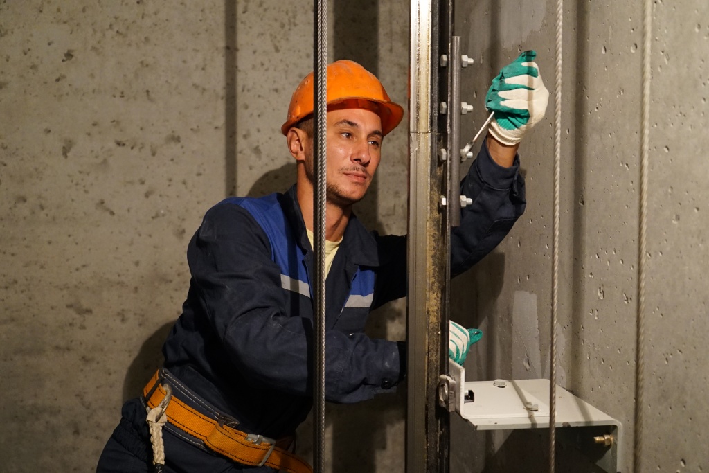 Курс Монтажник лифтов