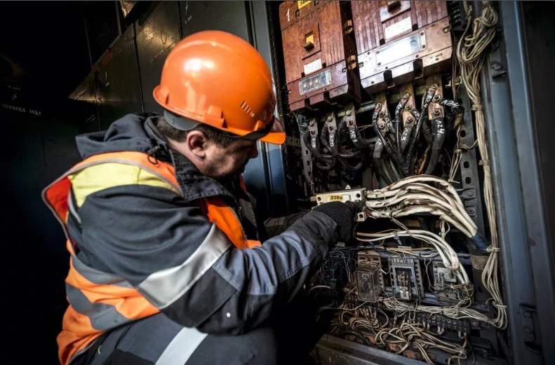 Курс Слесарь-электромонтажник