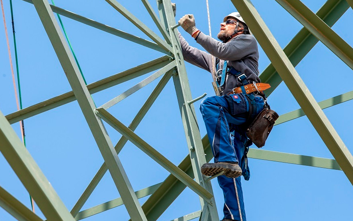 Монтажник-высотник